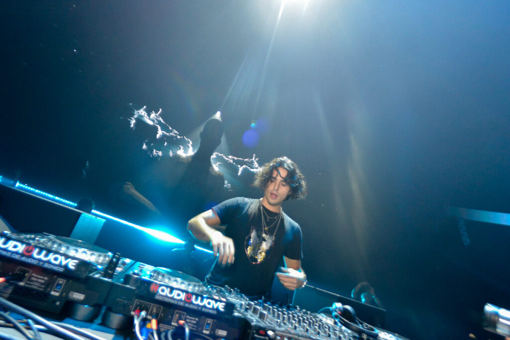 Esta imagen tiene un atributo ALT vacío; su nombre de archivo es LykeXCamilofoto12-1-1024x683.jpg